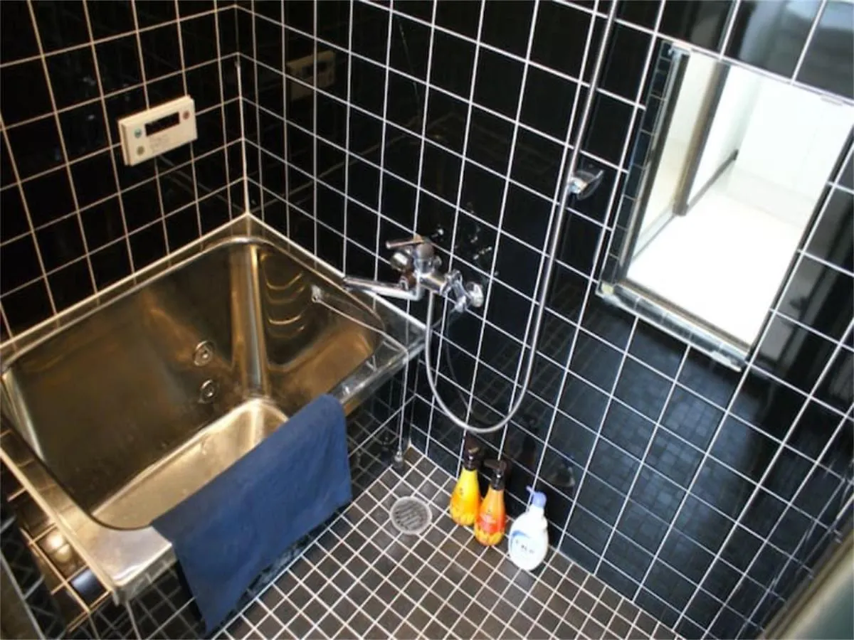 Renodear Kyobashi Apartment Osaka